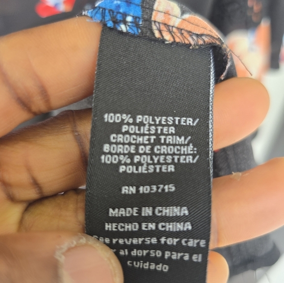 Zac & Rachel Floral Tunic Blouse 1X Plua Black Red Blue Lace Trim Flare Sleeves - Picture 10 of 15